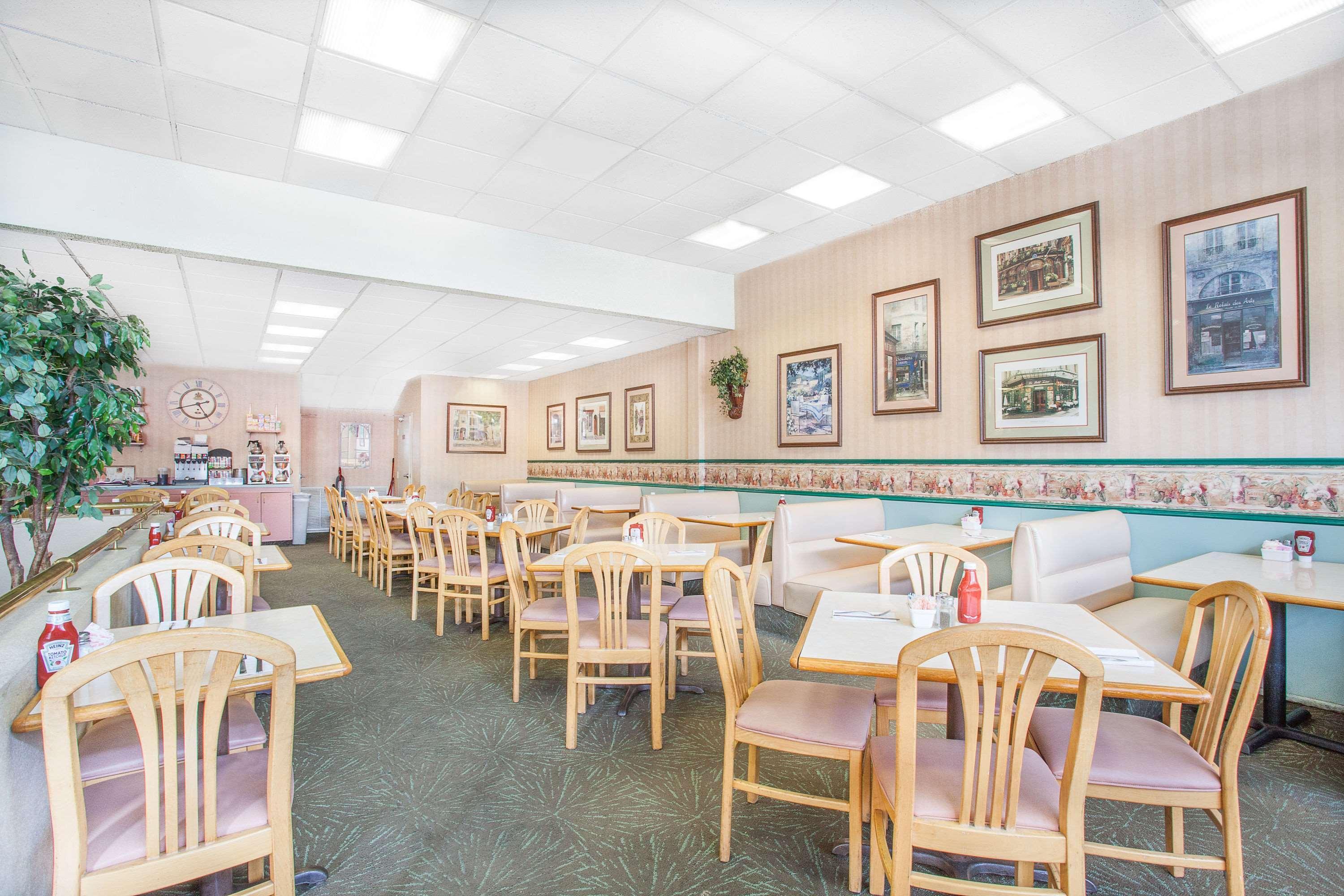 Howard Johnson By Wyndham Atlantic City Exterior photo