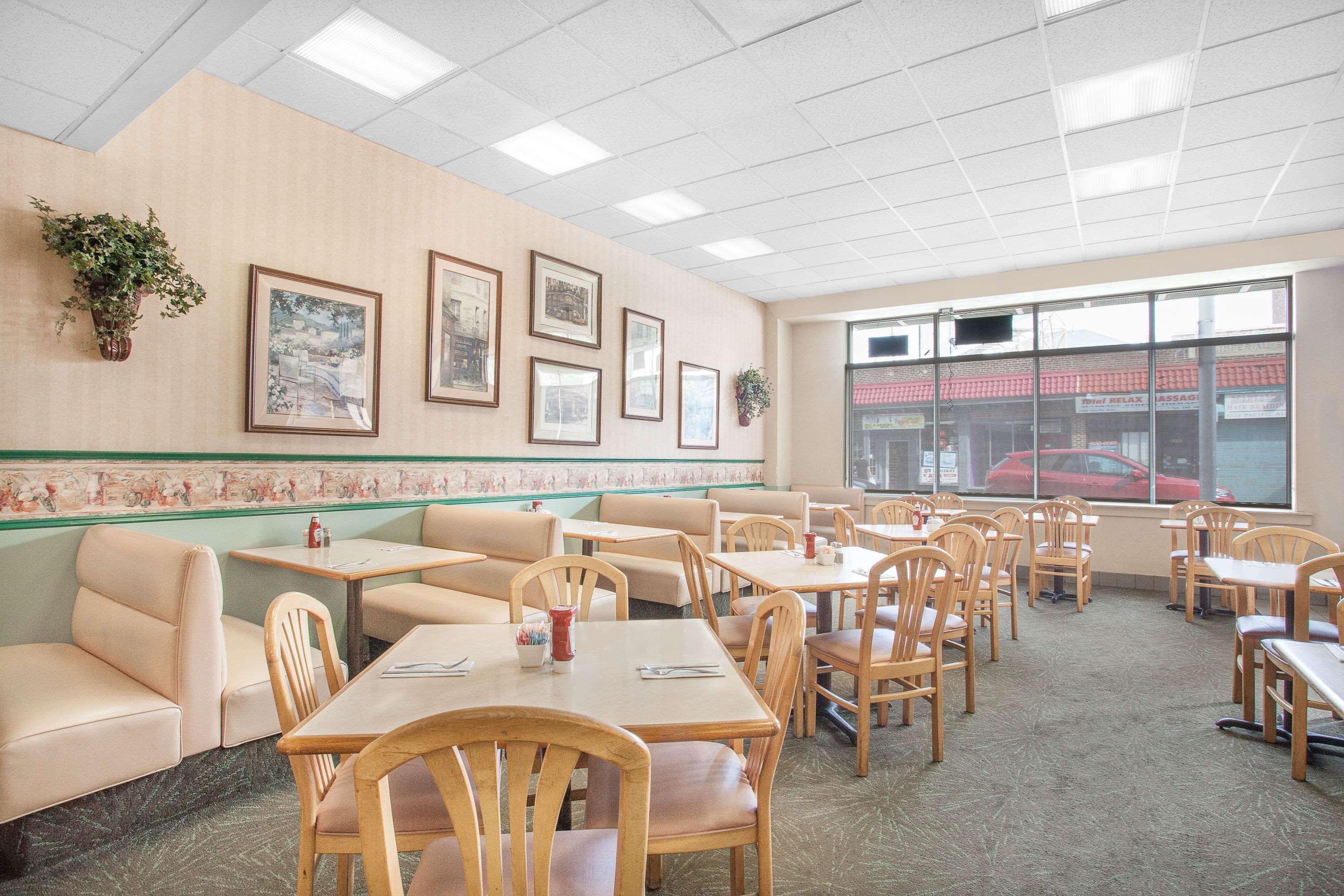 Howard Johnson By Wyndham Atlantic City Exterior photo