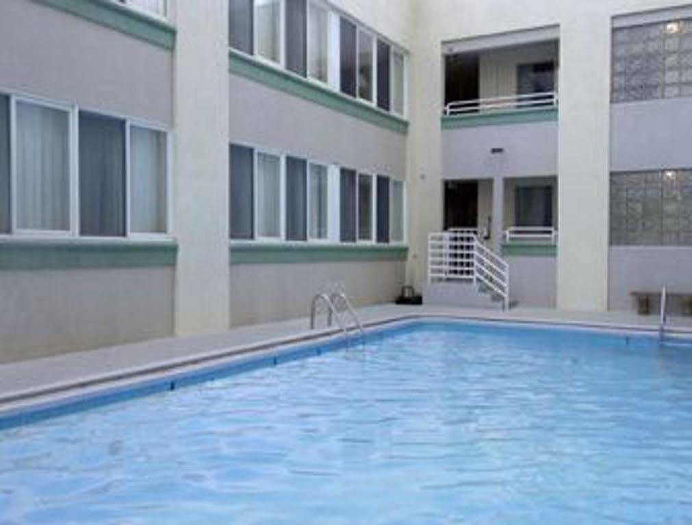 Howard Johnson By Wyndham Atlantic City Exterior photo